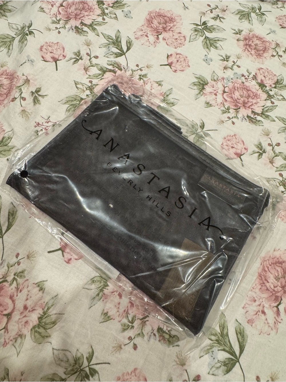 Anastasia Beverly Hills Black Cosmetic Zip Pouch